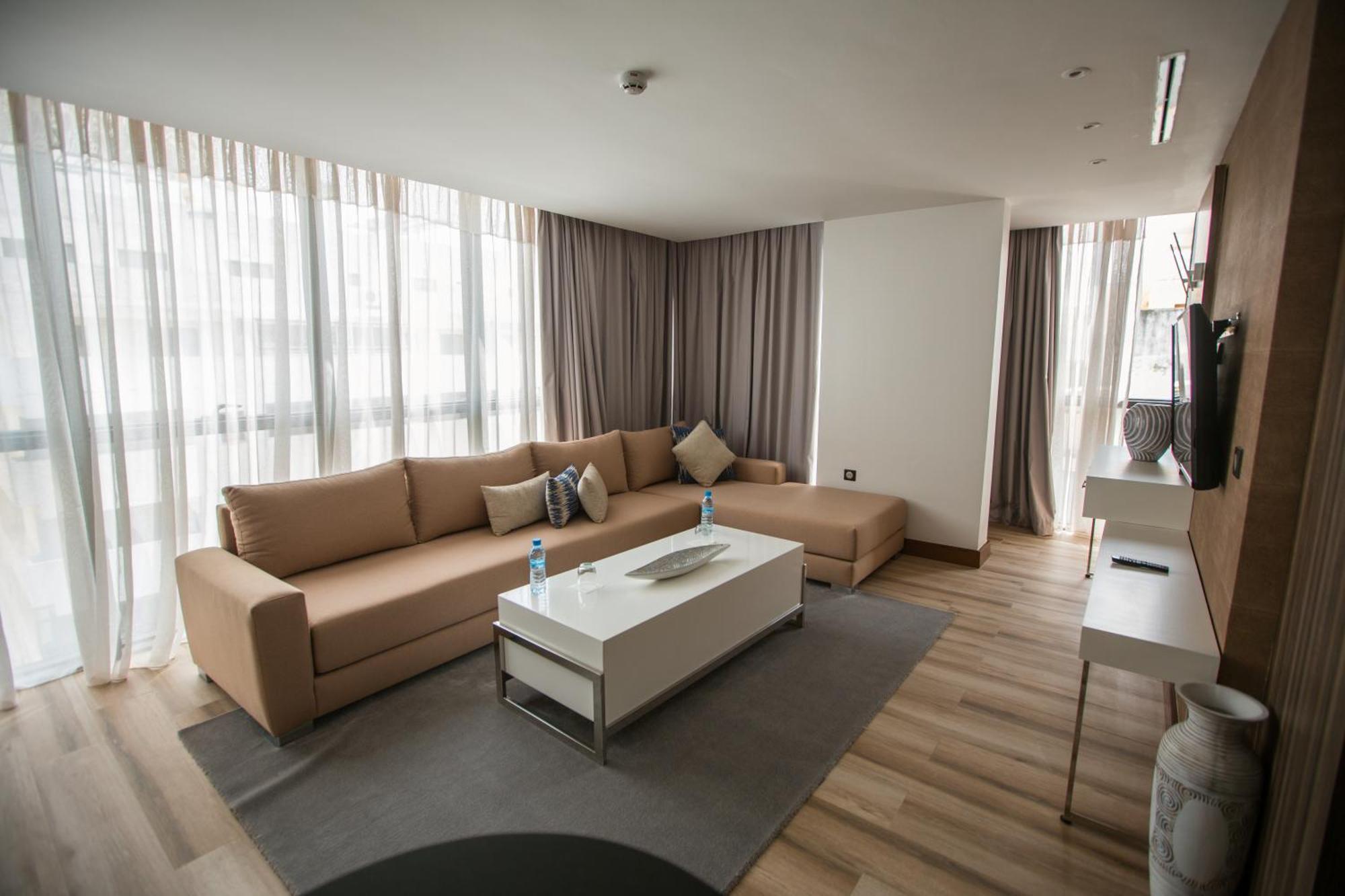 Sbn Suite Hotel 丹吉尔 外观 照片